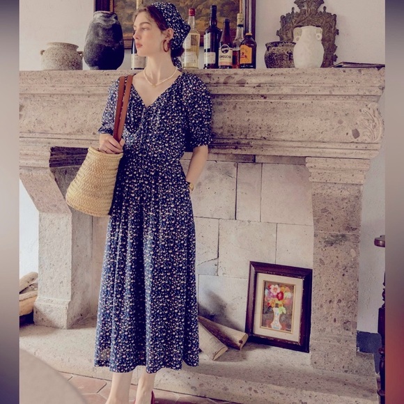 Black floral print midi dress - Picture 3 of 7